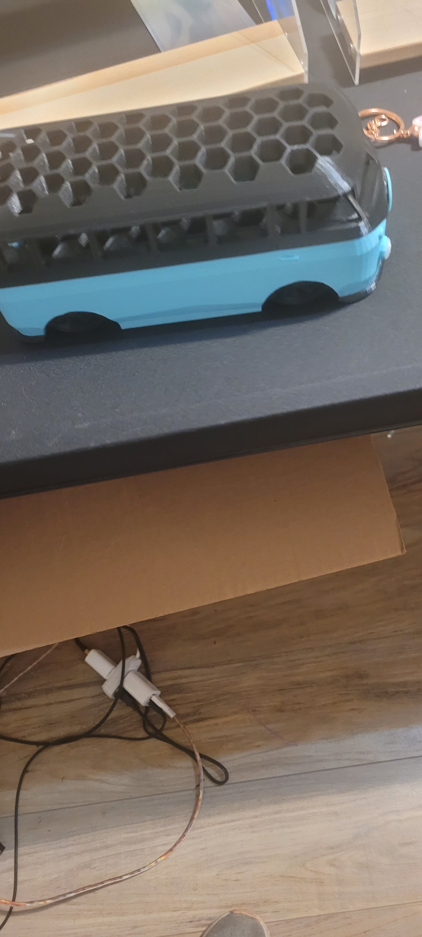 3d bus pen holder